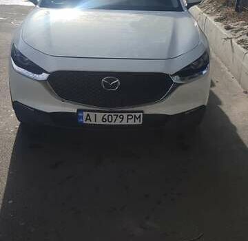 Белый Мазда CX-30, объемом двигателя 2.5 л и пробегом 80 тыс. км за 18800 $, фото 1 на Automoto.ua