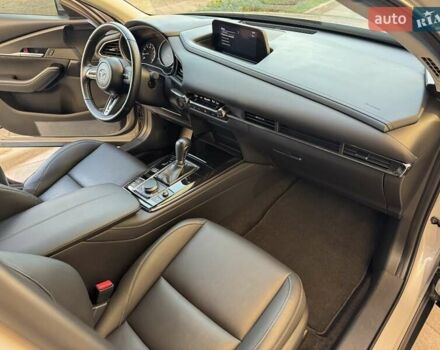 Бежевый Мазда CX-30, объемом двигателя 2 л и пробегом 46 тыс. км за 25500 $, фото 8 на Automoto.ua