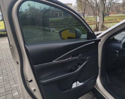 Бежевый Мазда CX-30, объемом двигателя 2.5 л и пробегом 9 тыс. км за 25000 $, фото 20 на Automoto.ua