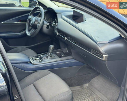 Черный Мазда CX-30, объемом двигателя 2.49 л и пробегом 30 тыс. км за 20500 $, фото 19 на Automoto.ua