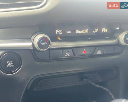 Черный Мазда CX-30, объемом двигателя 2.5 л и пробегом 100 тыс. км за 17500 $, фото 9 на Automoto.ua