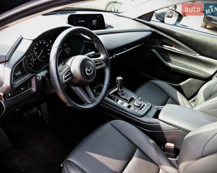 Черный Мазда CX-30, объемом двигателя 2.5 л и пробегом 17 тыс. км за 19700 $, фото 5 на Automoto.ua