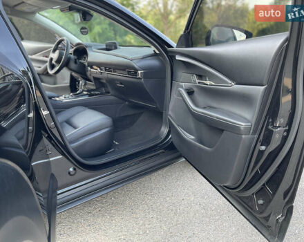 Чорний Мазда CX-30, об'ємом двигуна 2.49 л та пробігом 23 тис. км за 21900 $, фото 33 на Automoto.ua