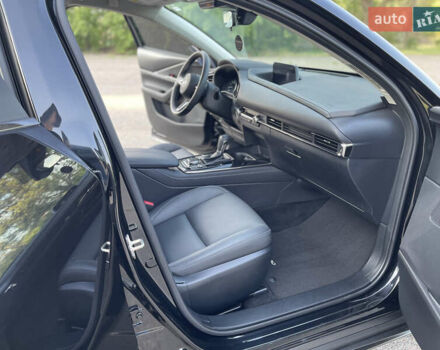 Чорний Мазда CX-30, об'ємом двигуна 2.49 л та пробігом 23 тис. км за 21900 $, фото 32 на Automoto.ua
