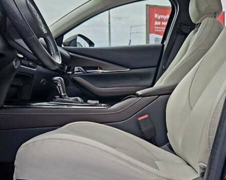 Чорний Мазда CX-30, об'ємом двигуна 2.49 л та пробігом 15 тис. км за 25299 $, фото 26 на Automoto.ua
