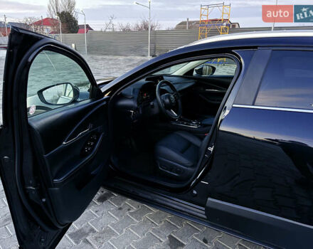 Черный Мазда CX-30, объемом двигателя 2.5 л и пробегом 8 тыс. км за 25000 $, фото 4 на Automoto.ua