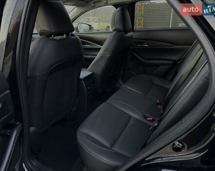 Черный Мазда CX-30, объемом двигателя 2.5 л и пробегом 8 тыс. км за 25000 $, фото 7 на Automoto.ua