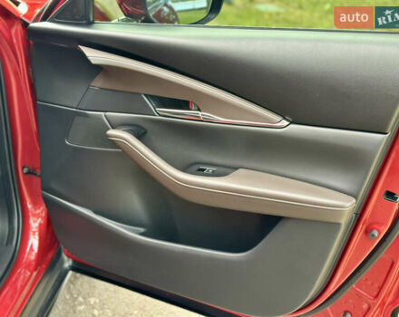 Мазда CX-30 2020 в Киеве на Automoto.ua Красный Мазда CX-30, объемом двигателя 2 л и пробегом 59 тыс. км за 24900 $, фото 28 на Automoto.ua