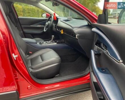 Красный Мазда CX-30, объемом двигателя 2.49 л и пробегом 38 тыс. км за 18950 $, фото 5 на Automoto.ua