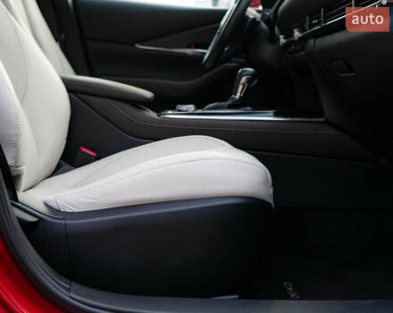 Червоний Мазда CX-30, об'ємом двигуна 2.5 л та пробігом 37 тис. км за 19900 $, фото 56 на Automoto.ua