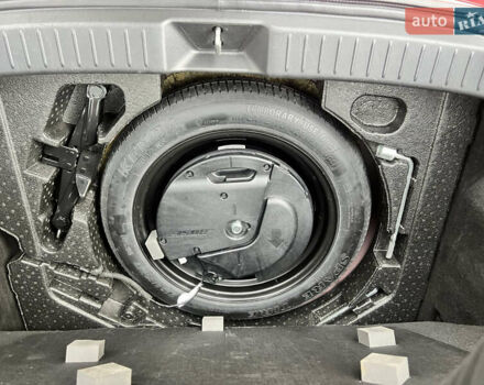 Красный Мазда CX-30, объемом двигателя 2.5 л и пробегом 57 тыс. км за 20125 $, фото 17 на Automoto.ua