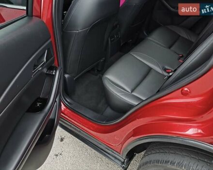 Красный Мазда CX-30, объемом двигателя 2.49 л и пробегом 64 тыс. км за 19800 $, фото 3 на Automoto.ua