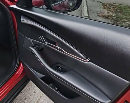 Красный Мазда CX-30, объемом двигателя 2.49 л и пробегом 64 тыс. км за 19800 $, фото 8 на Automoto.ua