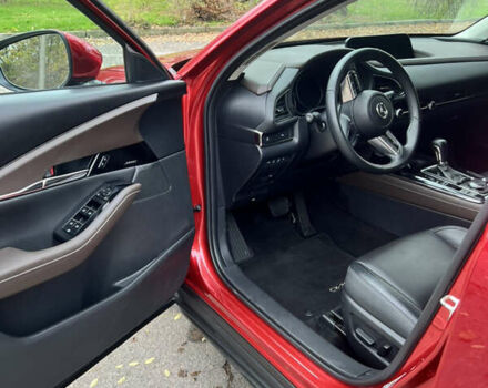 Красный Мазда CX-30, объемом двигателя 2.5 л и пробегом 57 тыс. км за 20125 $, фото 7 на Automoto.ua