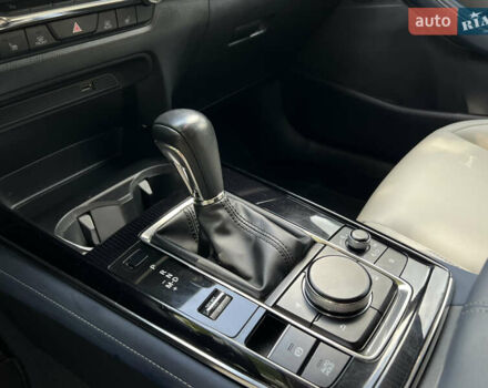 Серый Мазда CX-30, объемом двигателя 2.49 л и пробегом 48 тыс. км за 19200 $, фото 7 на Automoto.ua