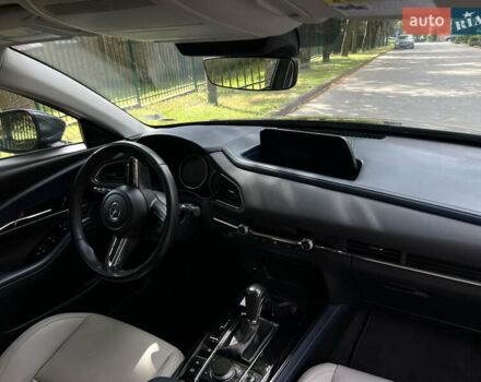 Серый Мазда CX-30, объемом двигателя 2.49 л и пробегом 48 тыс. км за 19200 $, фото 12 на Automoto.ua