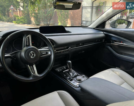 Серый Мазда CX-30, объемом двигателя 2.49 л и пробегом 48 тыс. км за 19200 $, фото 8 на Automoto.ua