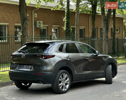 Серый Мазда CX-30, объемом двигателя 2.49 л и пробегом 48 тыс. км за 19200 $, фото 2 на Automoto.ua