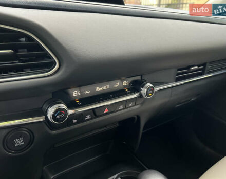 Серый Мазда CX-30, объемом двигателя 2.49 л и пробегом 48 тыс. км за 19200 $, фото 9 на Automoto.ua