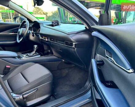 Сірий Мазда CX-30, об'ємом двигуна 2 л та пробігом 17 тис. км за 17600 $, фото 13 на Automoto.ua