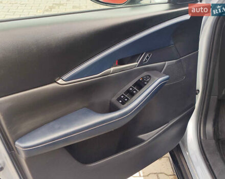 Серый Мазда CX-30, объемом двигателя 2.5 л и пробегом 61 тыс. км за 19000 $, фото 8 на Automoto.ua