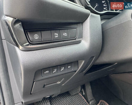 Сірий Мазда CX-30, об'ємом двигуна 2.49 л та пробігом 79 тис. км за 21300 $, фото 17 на Automoto.ua