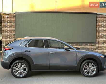 Серый Мазда CX-30, объемом двигателя 2.5 л и пробегом 25 тыс. км за 19500 $, фото 4 на Automoto.ua