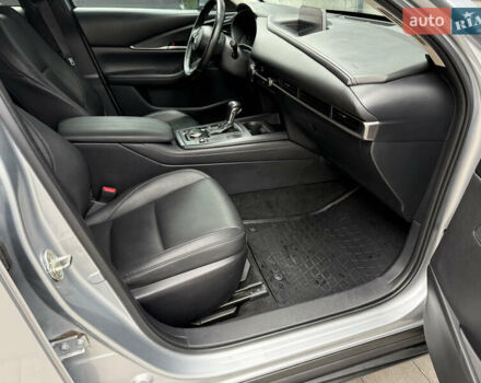 Серый Мазда CX-30, объемом двигателя 2 л и пробегом 155 тыс. км за 16500 $, фото 29 на Automoto.ua