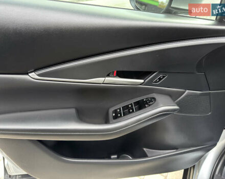 Серый Мазда CX-30, объемом двигателя 2.49 л и пробегом 40 тыс. км за 20300 $, фото 12 на Automoto.ua