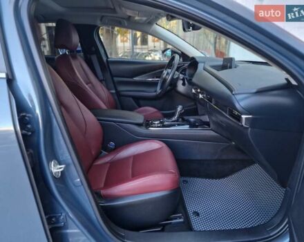 Серый Мазда CX-30, объемом двигателя 2.5 л и пробегом 60 тыс. км за 25990 $, фото 44 на Automoto.ua