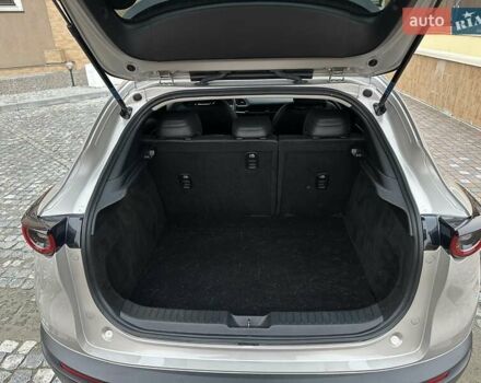 Серый Мазда CX-30, объемом двигателя 2.49 л и пробегом 103 тыс. км за 23000 $, фото 5 на Automoto.ua