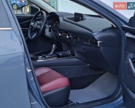 Серый Мазда CX-30, объемом двигателя 2.5 л и пробегом 60 тыс. км за 25990 $, фото 46 на Automoto.ua