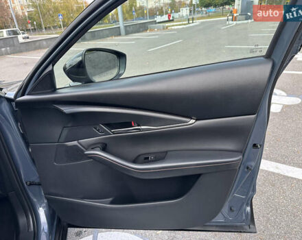 Серый Мазда CX-30, объемом двигателя 2.49 л и пробегом 29 тыс. км за 24900 $, фото 18 на Automoto.ua