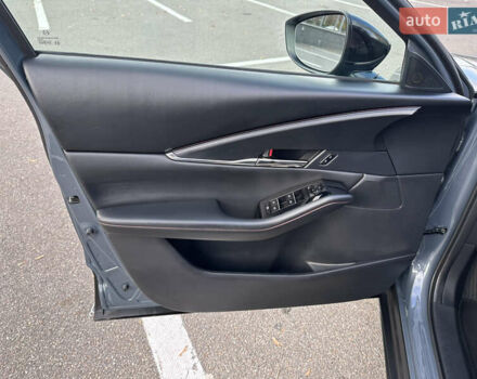 Серый Мазда CX-30, объемом двигателя 2.49 л и пробегом 29 тыс. км за 24900 $, фото 12 на Automoto.ua