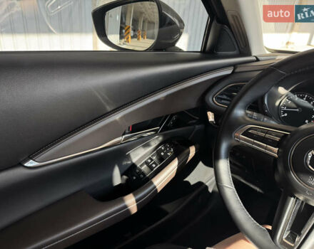Серый Мазда CX-30, объемом двигателя 2 л и пробегом 15 тыс. км за 28000 $, фото 8 на Automoto.ua
