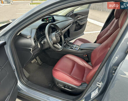 Серый Мазда CX-30, объемом двигателя 2.49 л и пробегом 29 тыс. км за 24900 $, фото 13 на Automoto.ua