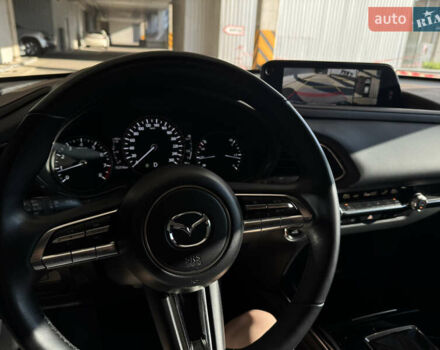 Серый Мазда CX-30, объемом двигателя 2 л и пробегом 15 тыс. км за 28000 $, фото 4 на Automoto.ua