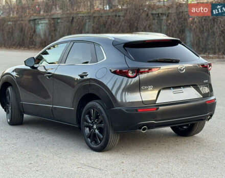 Серый Мазда CX-30, объемом двигателя 2.5 л и пробегом 2 тыс. км за 25550 $, фото 4 на Automoto.ua