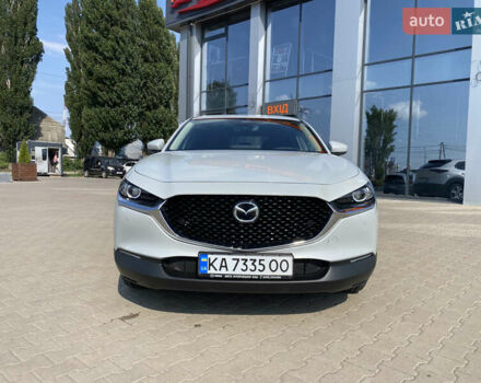 Серый Мазда CX-30, объемом двигателя 2 л и пробегом 7 тыс. км за 28999 $, фото 2 на Automoto.ua