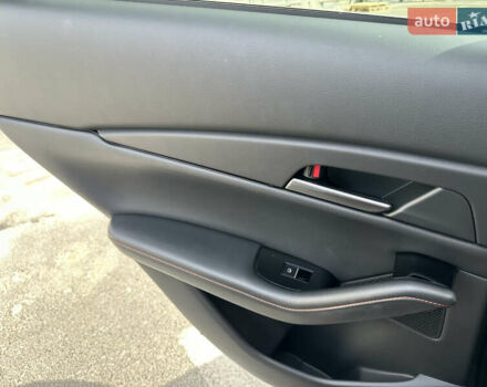 Серый Мазда CX-30, объемом двигателя 2 л и пробегом 7 тыс. км за 35500 $, фото 27 на Automoto.ua