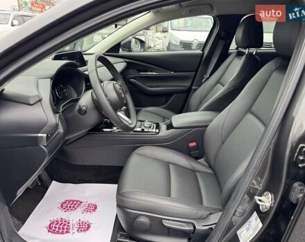 Сірий Мазда CX-30, об'ємом двигуна 2.49 л та пробігом 2 тис. км за 23500 $, фото 13 на Automoto.ua