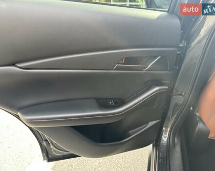 Серый Мазда CX-30, объемом двигателя 2 л и пробегом 7 тыс. км за 35500 $, фото 30 на Automoto.ua