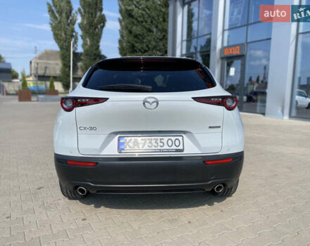 Серый Мазда CX-30, объемом двигателя 2 л и пробегом 7 тыс. км за 28999 $, фото 7 на Automoto.ua