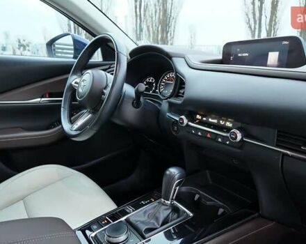 Синий Мазда CX-30, объемом двигателя 2.49 л и пробегом 57 тыс. км за 22990 $, фото 15 на Automoto.ua