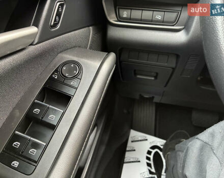 Синій Мазда CX-30, об'ємом двигуна 2.5 л та пробігом 93 тис. км за 16500 $, фото 29 на Automoto.ua