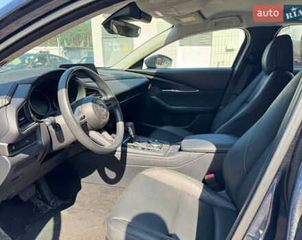 Синій Мазда CX-30, об'ємом двигуна 2.5 л та пробігом 40 тис. км за 18500 $, фото 3 на Automoto.ua