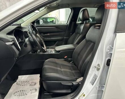 Белый Мазда CX-50, объемом двигателя 2.5 л и пробегом 49 тыс. км за 25999 $, фото 11 на Automoto.ua