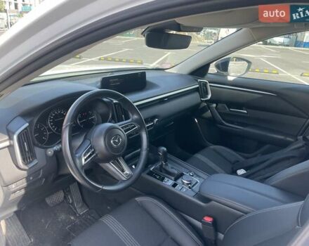Белый Мазда CX-50, объемом двигателя 2.49 л и пробегом 10 тыс. км за 28600 $, фото 3 на Automoto.ua