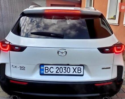 Белый Мазда CX-50, объемом двигателя 2.49 л и пробегом 27 тыс. км за 27800 $, фото 5 на Automoto.ua