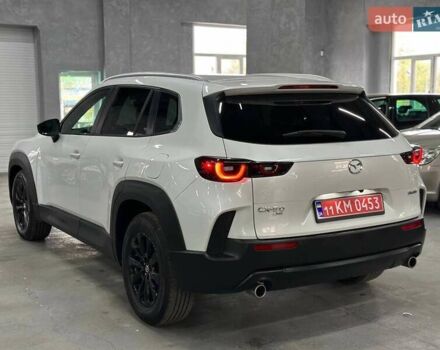 Белый Мазда CX-50, объемом двигателя 2.5 л и пробегом 49 тыс. км за 25999 $, фото 4 на Automoto.ua